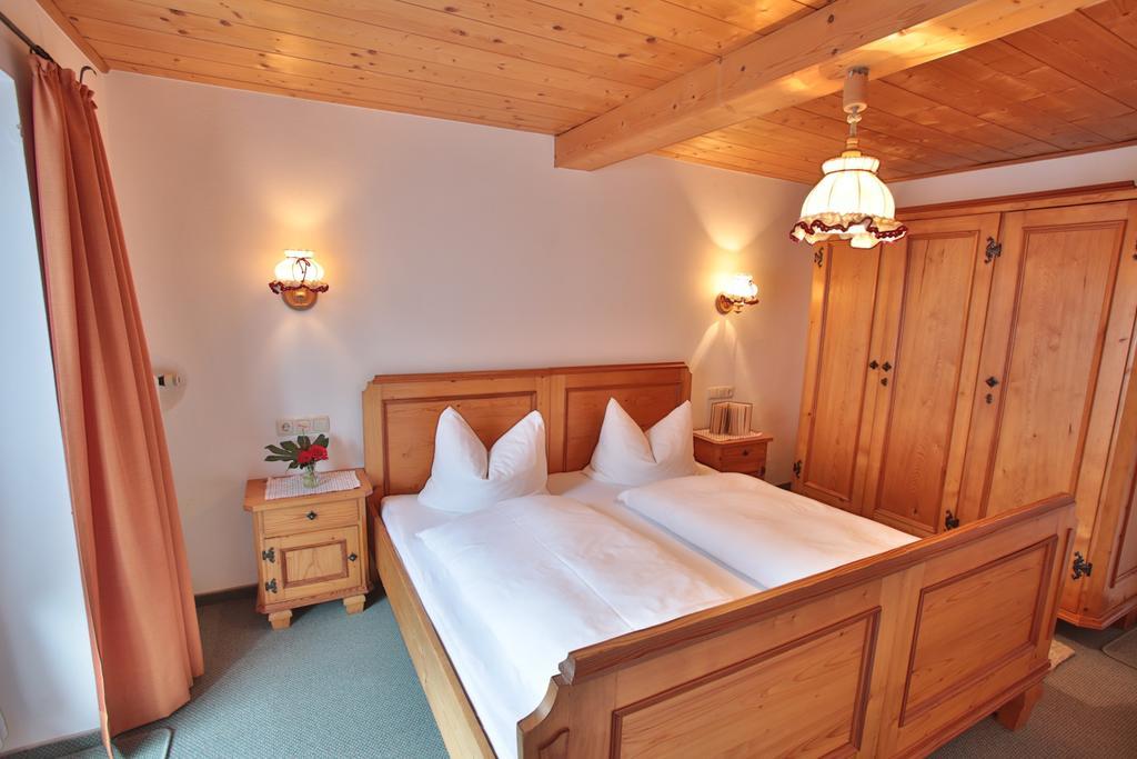 Berggasthaus Weingarten Ruhpolding Oda fotoğraf
